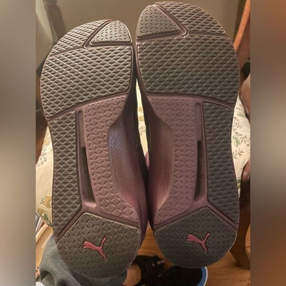 Kylie Jenner x Puma Sneakers - Picture 5 of 5